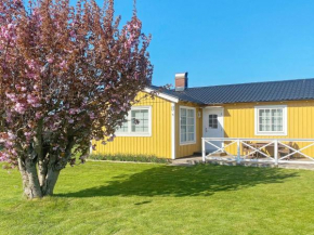 Two-Bedroom Holiday home in Tvååker, Tvååker